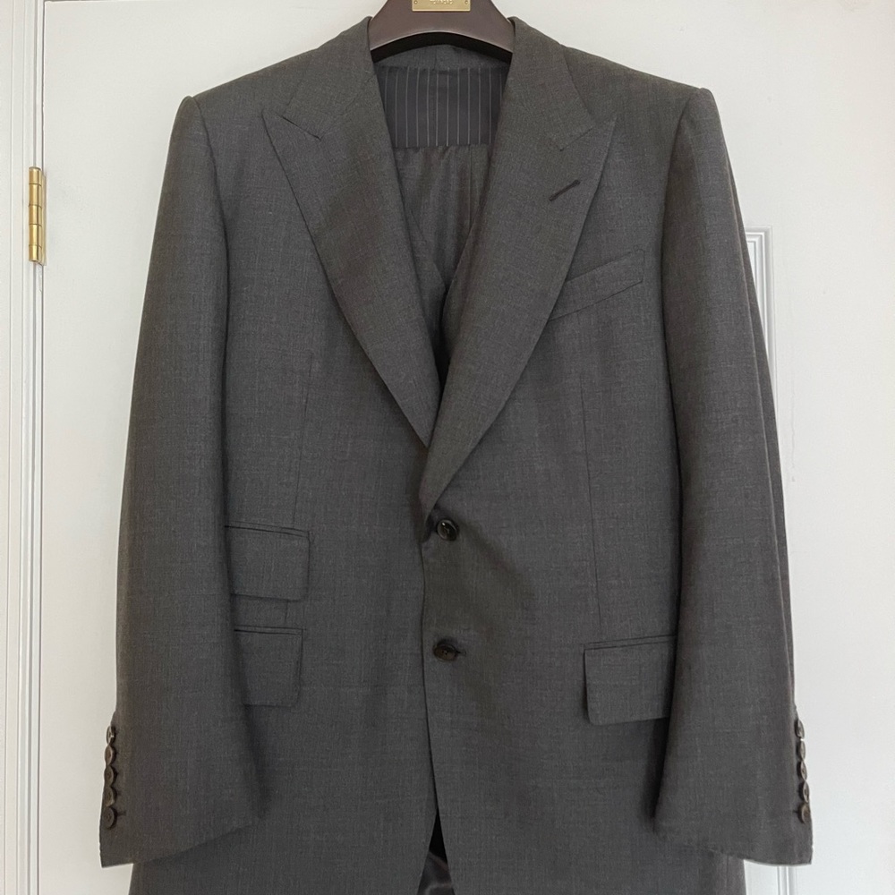 Tom Ford | 100% Authentic | Classic Men’s 56R 3-Piece Wool Suit